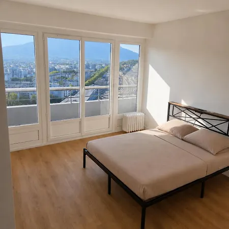 Le Balcon Des Alpes